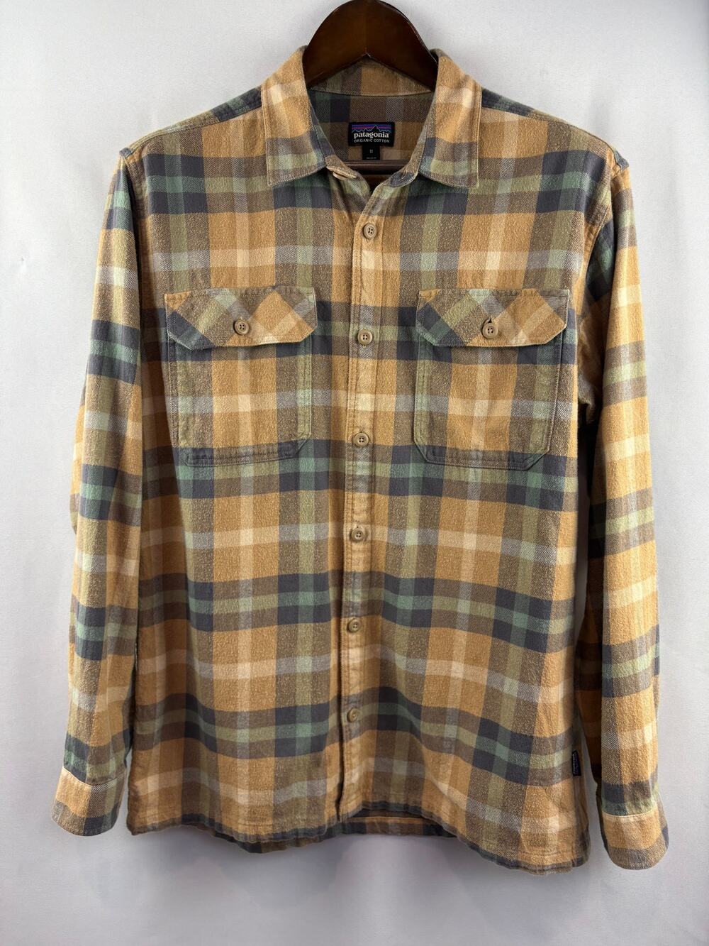 Men’s Patagonia Medium Light Brown Plaid Flannel Button Up